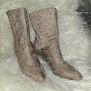 Lulu's Tan Suede Booties